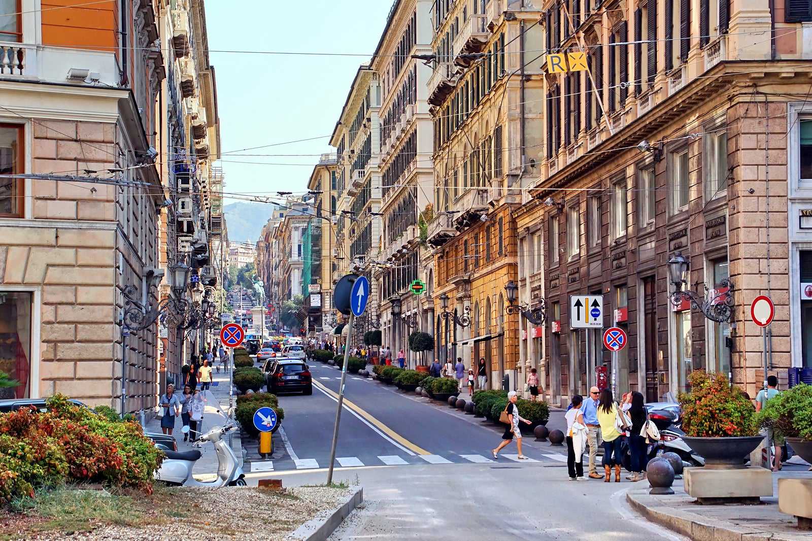 10 Best Places to Go Shopping in Genoa