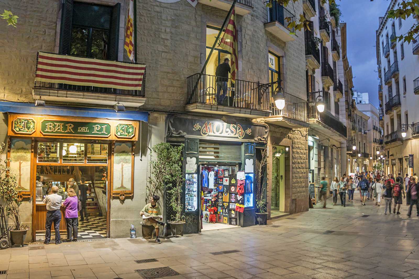 Learn a few words of the local lingo (bonus points for Catalan)