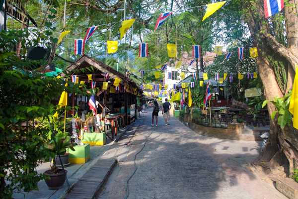 10 Best Local Restaurants in Phi Phi