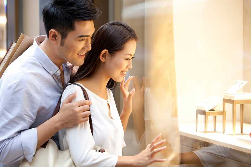 4 Things You Should Buy in Hong Kong