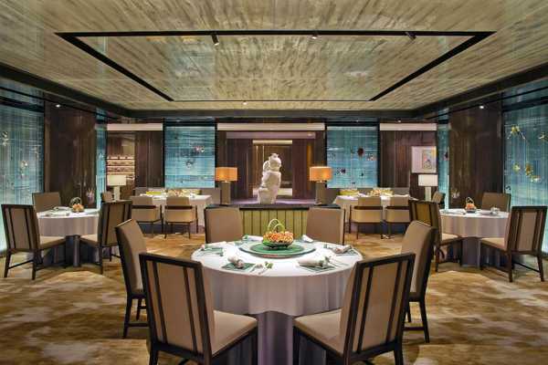 10 Best Restaurants in Hong Kong