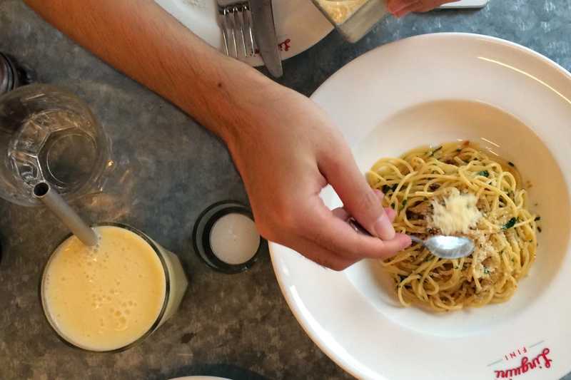 10 Best Restaurants on Hong Kong Island