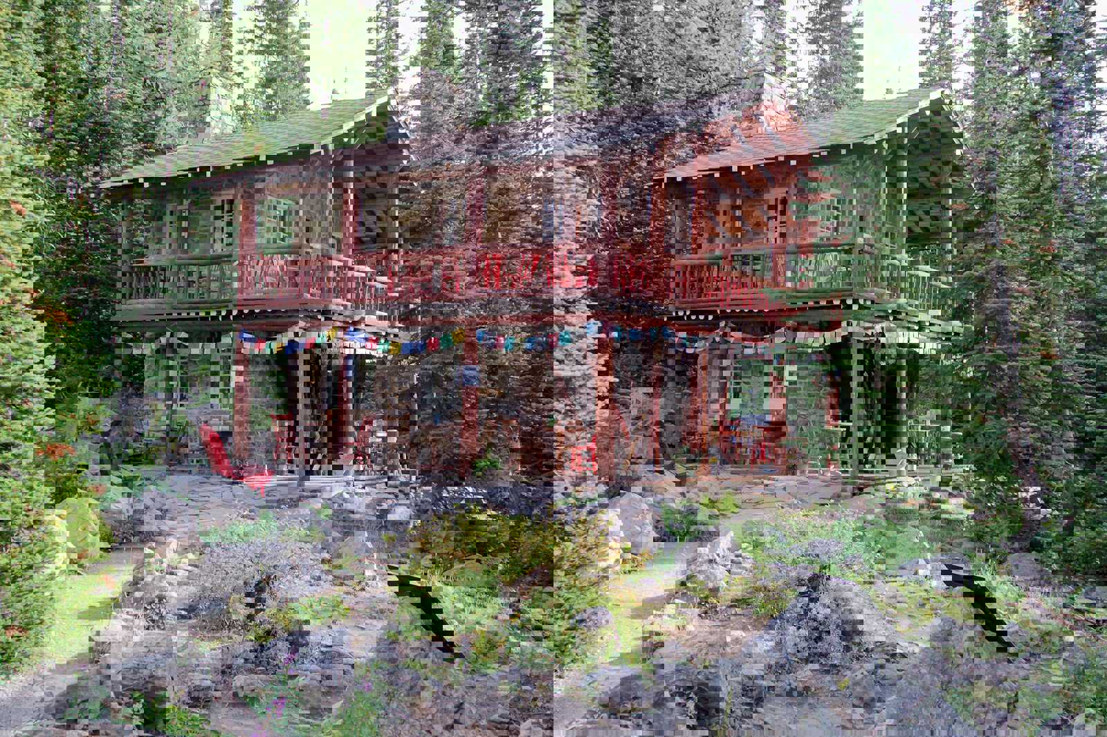 Take the trail to the Plain of Six Glaciers Tea House