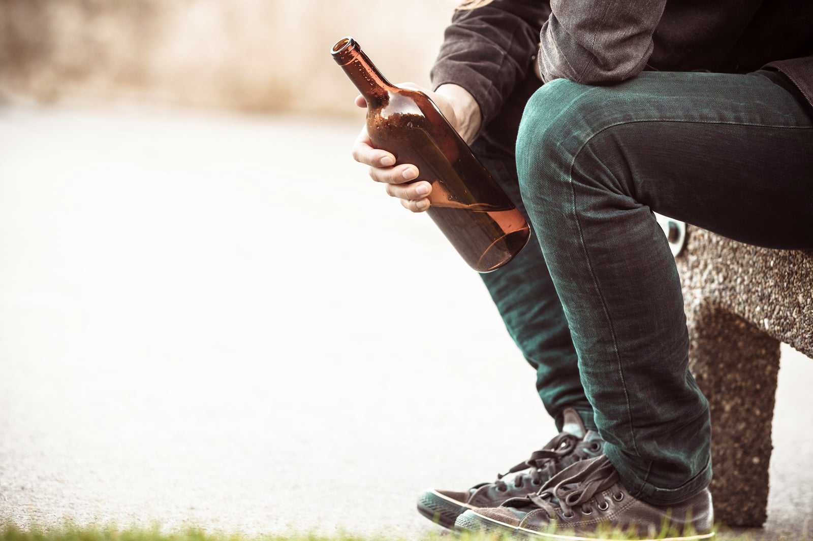 Drinking alcohol and smoking in public