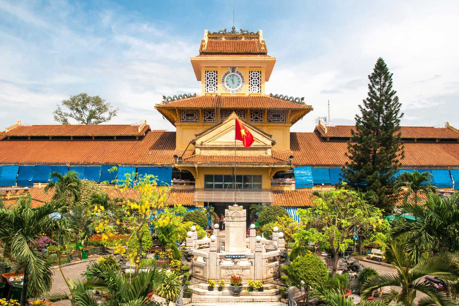 Bin Tay Market (Cholon Chinatown Market)