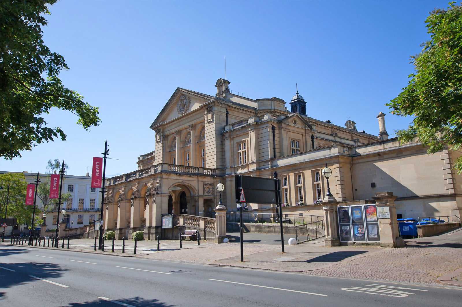 Cheltenham Town Hall