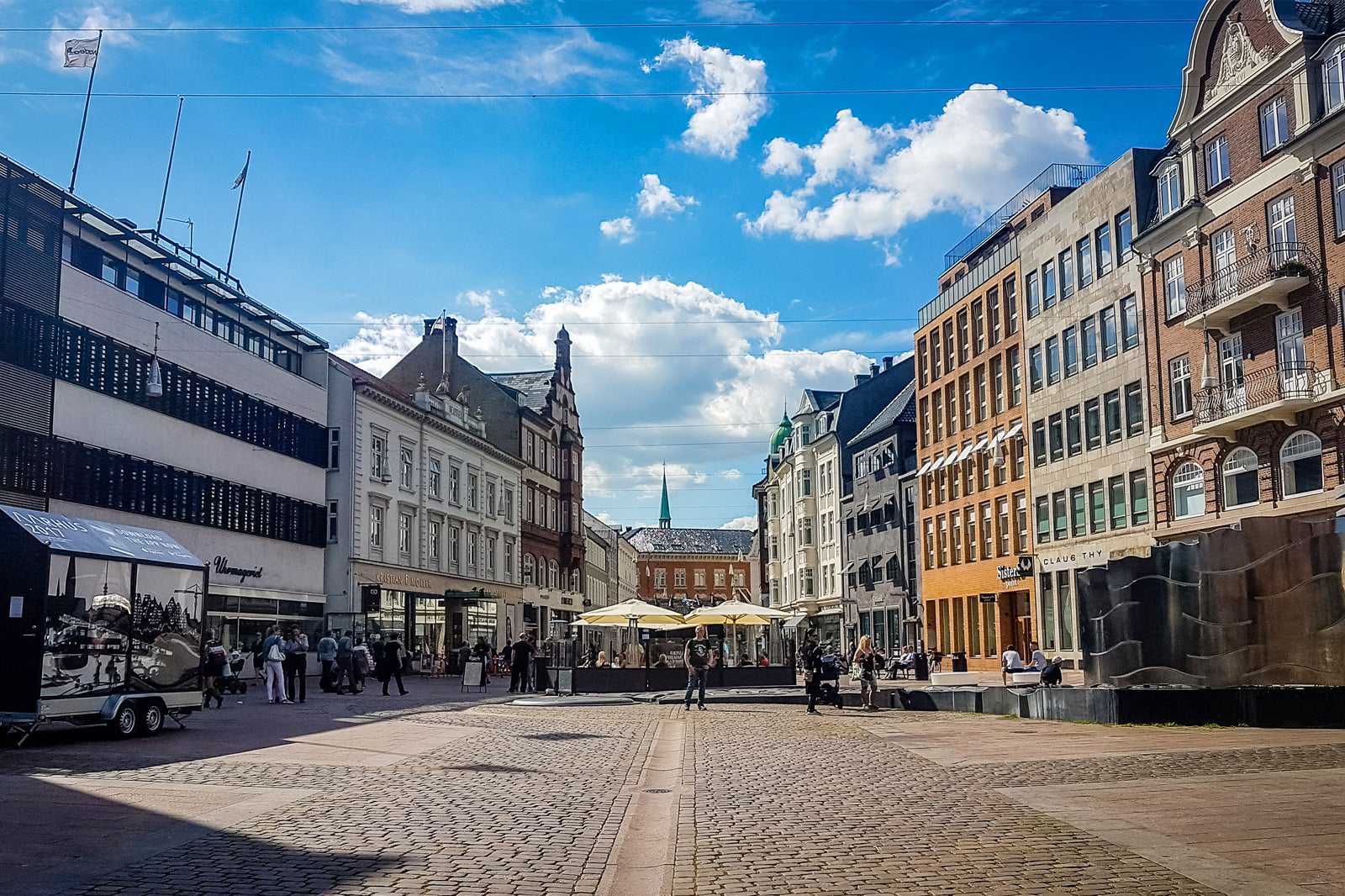 Guided city tours in the centre