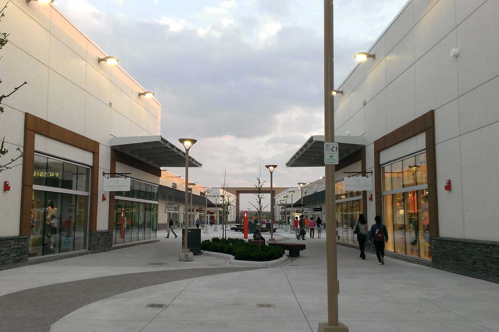 Outlet Collection at Niagara