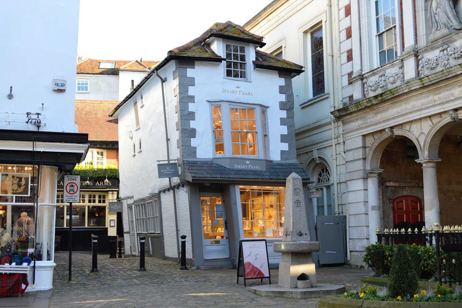 The Crooked House of Windsor