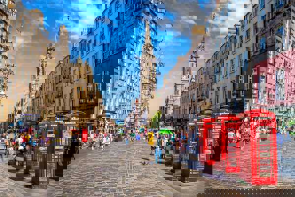 14 Best Places to Go Shopping in Edinburgh