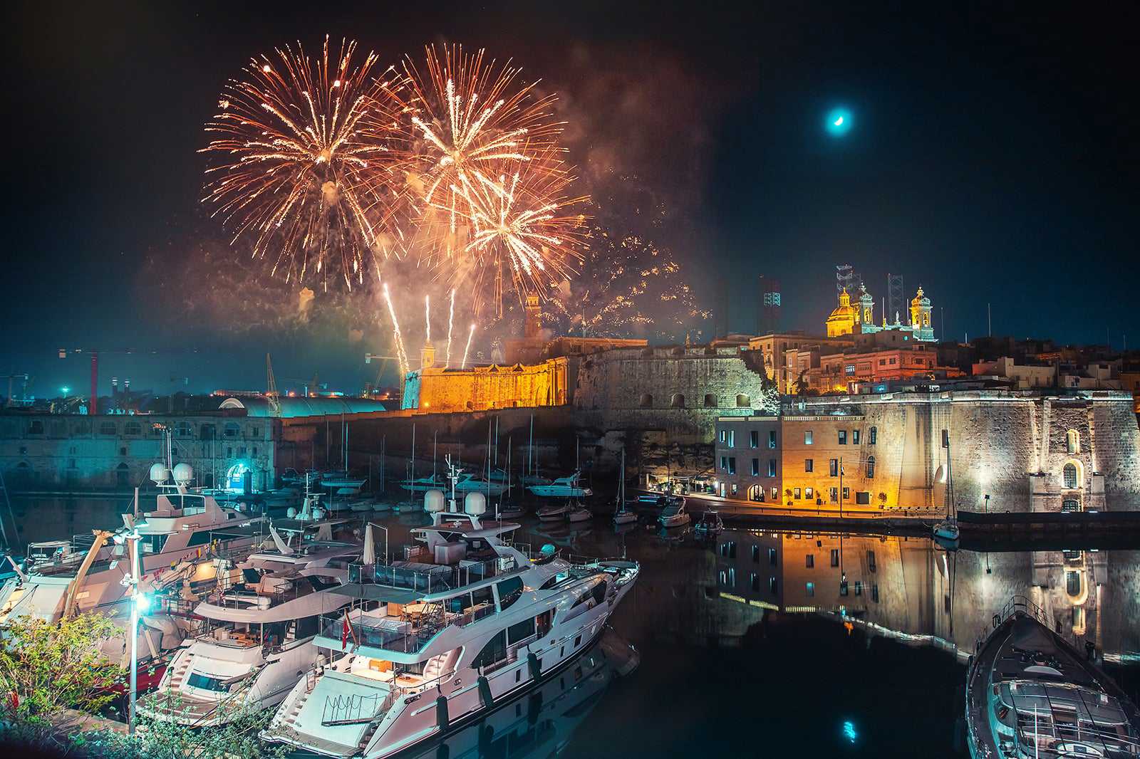 Visit during Carnival or Festa