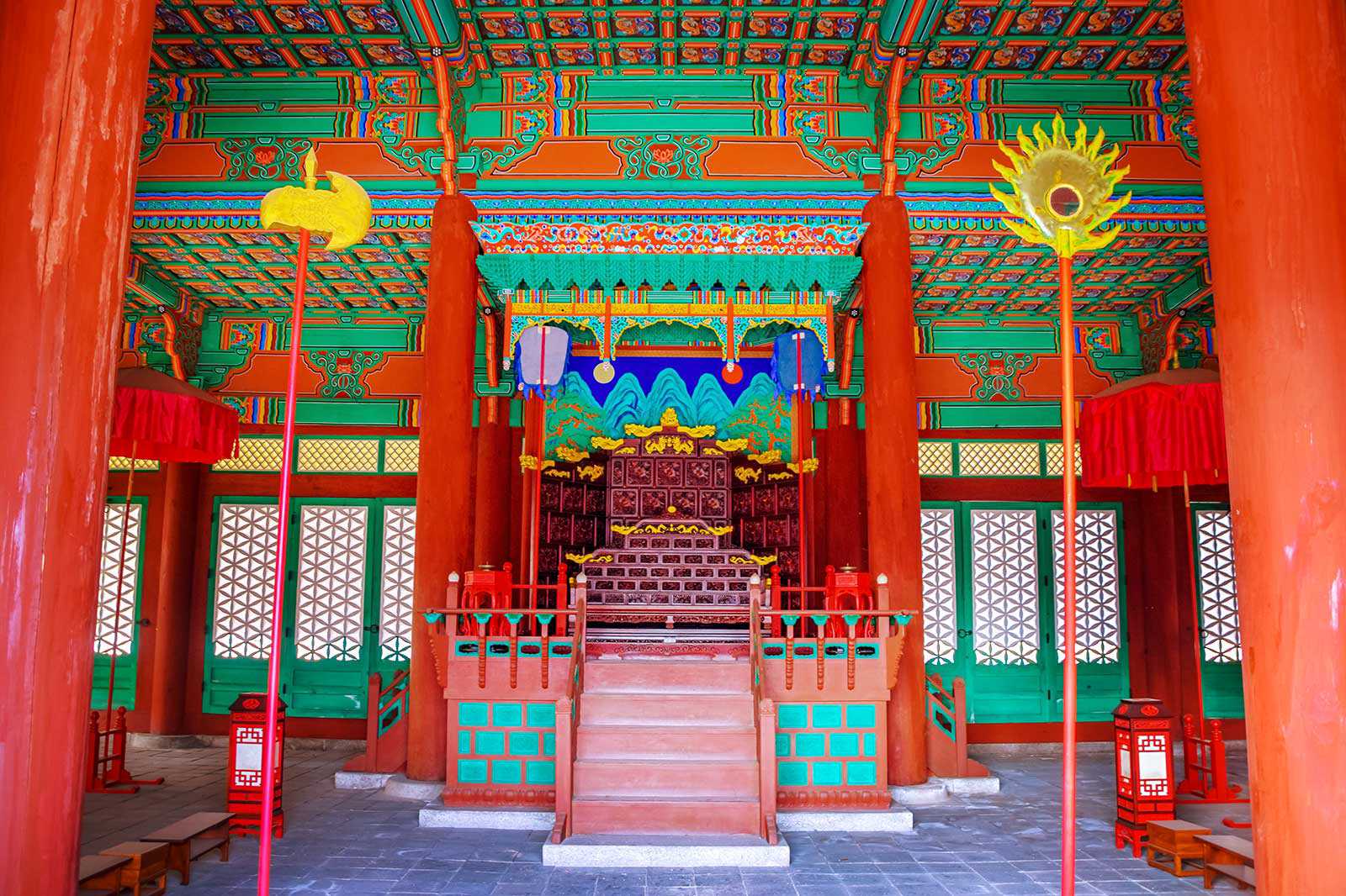 10 Most Beautiful Palaces In Korea Which Is The Most Picturesque 10-most-beautiful-palaces-in-korea-which-is-the-most-picturesque