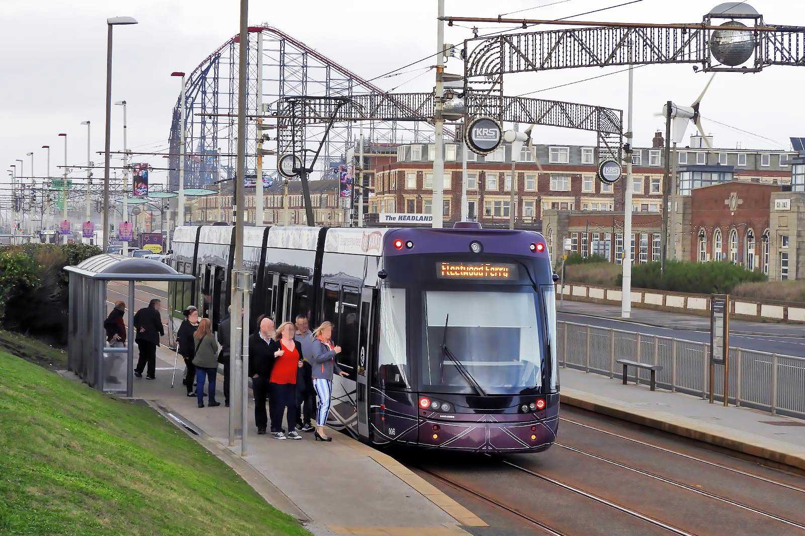 How to get around Blackpool?