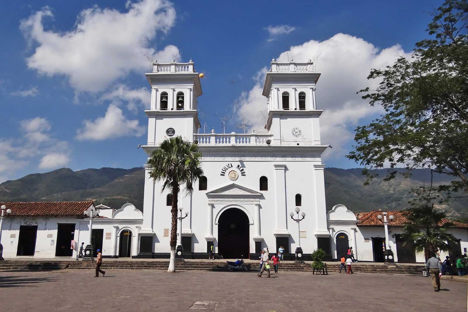 Catedral Basilica Menor de San Juan Bautista