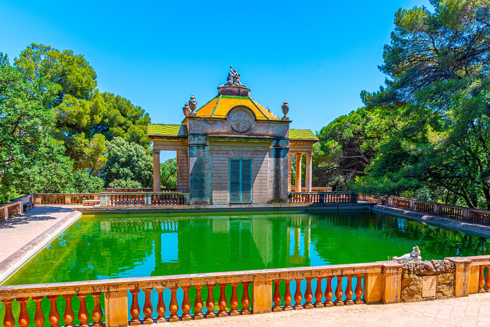 10 Things To Do Off The Beaten Track In Barcelona - Interesting Places ...