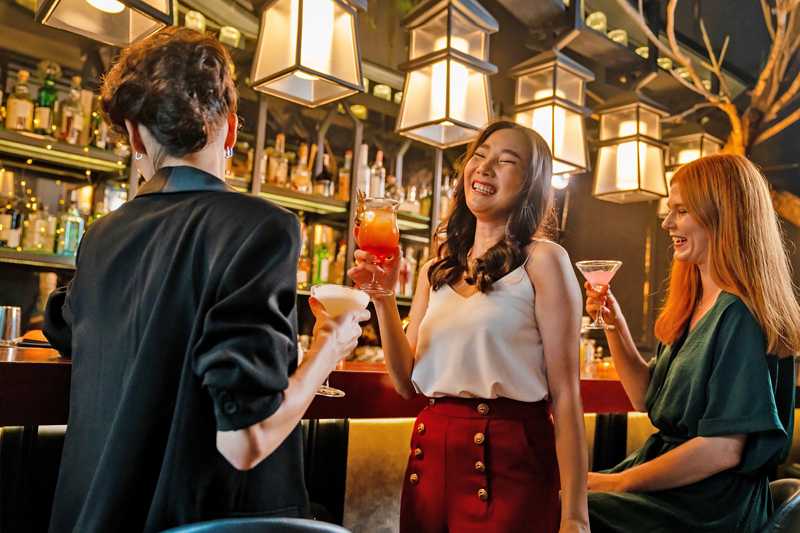 11 Best Bars, Live Music, and Nightclubs in Edinburgh