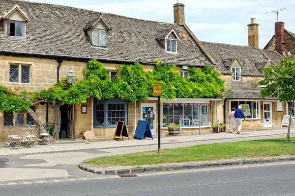 10 Best Places to Go Shopping in the Cotswolds