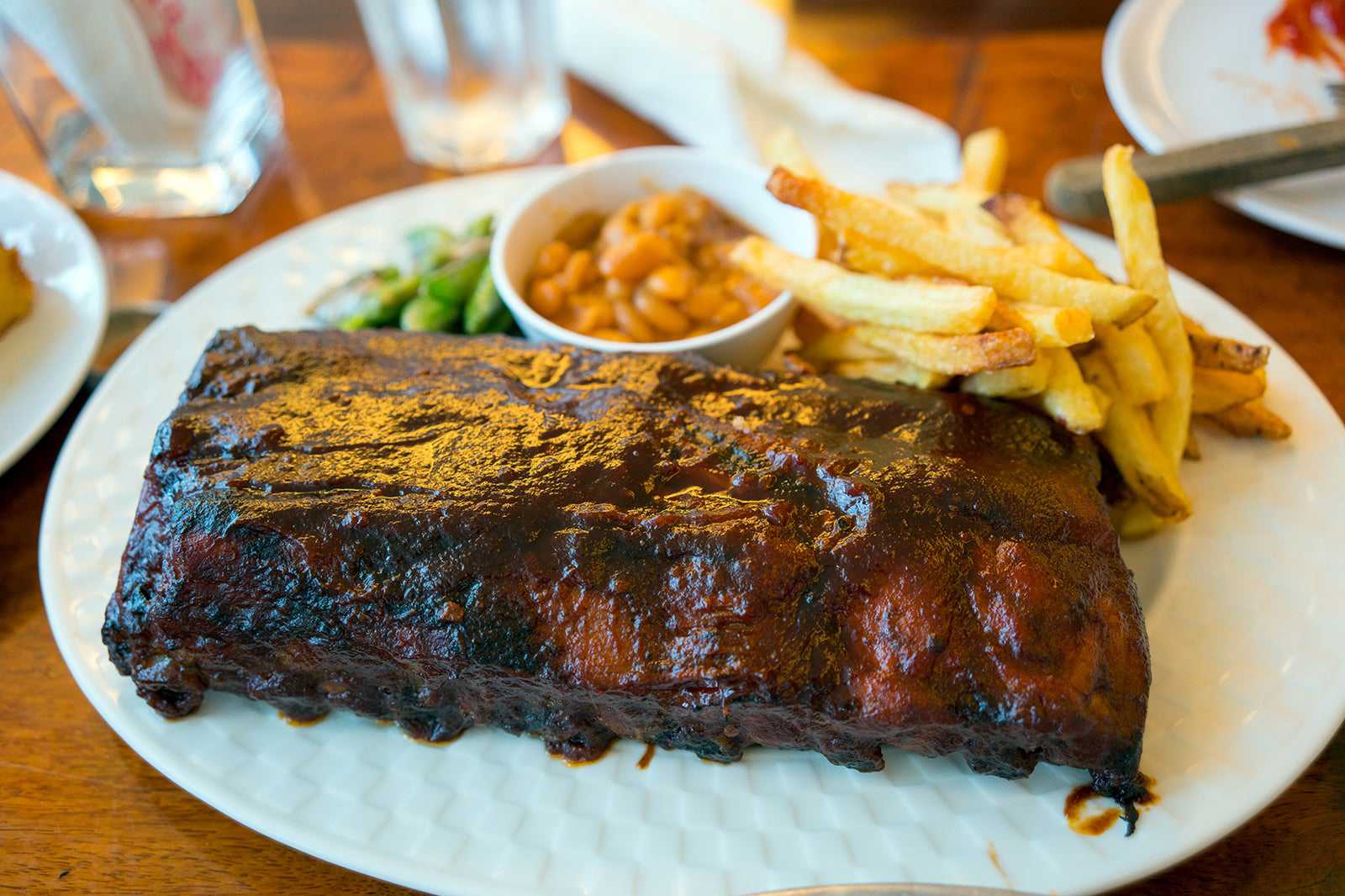 Elk & Oarsman Restaurant & Bar