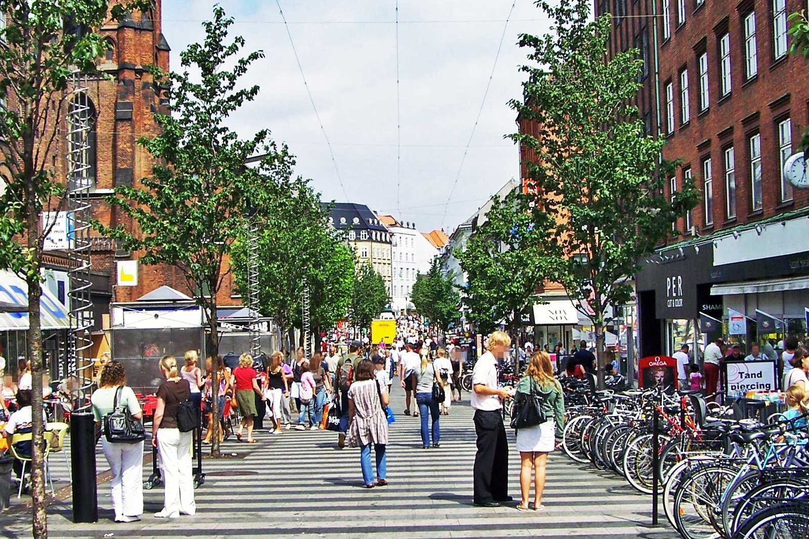 How to get around Aarhus?