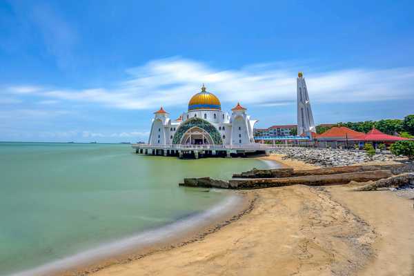 5 Best Islands and Beaches in Malacca 
