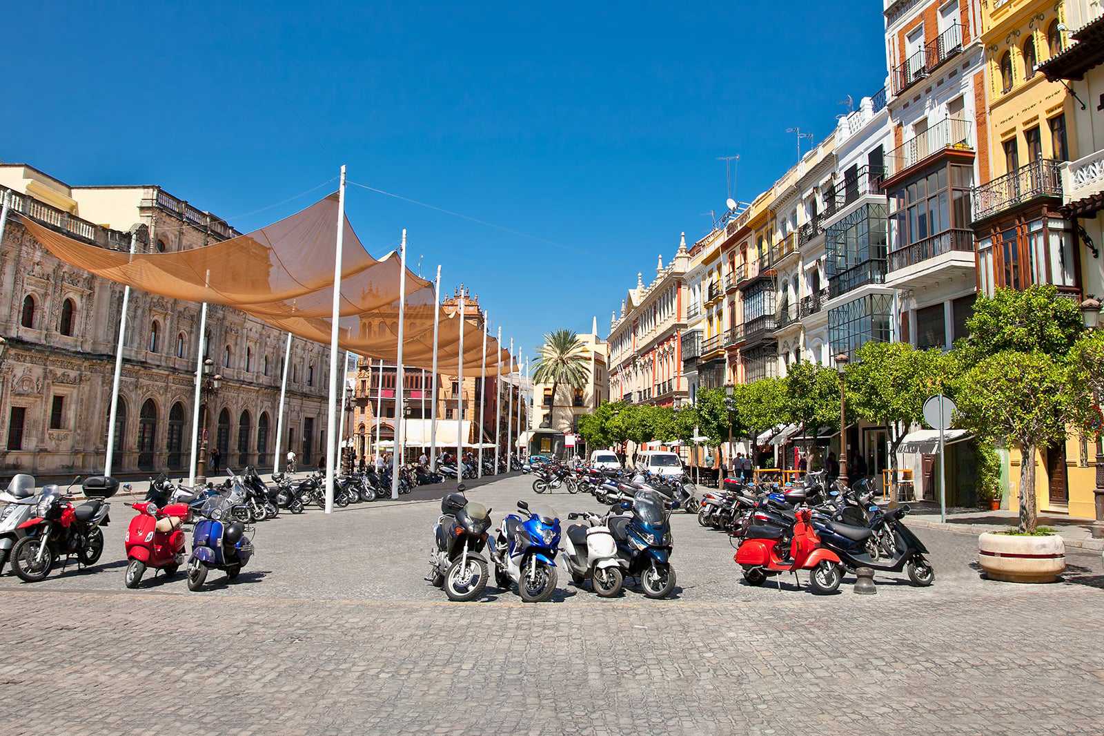 10 Best Places to Go Shopping in Seville