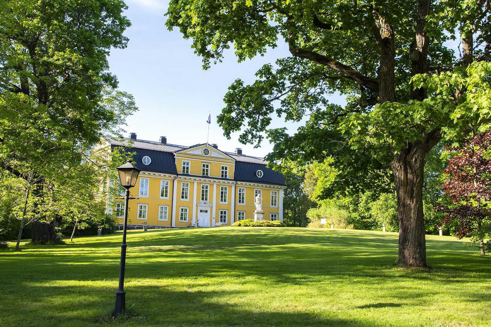 Mustio Castle (Mustion linna)