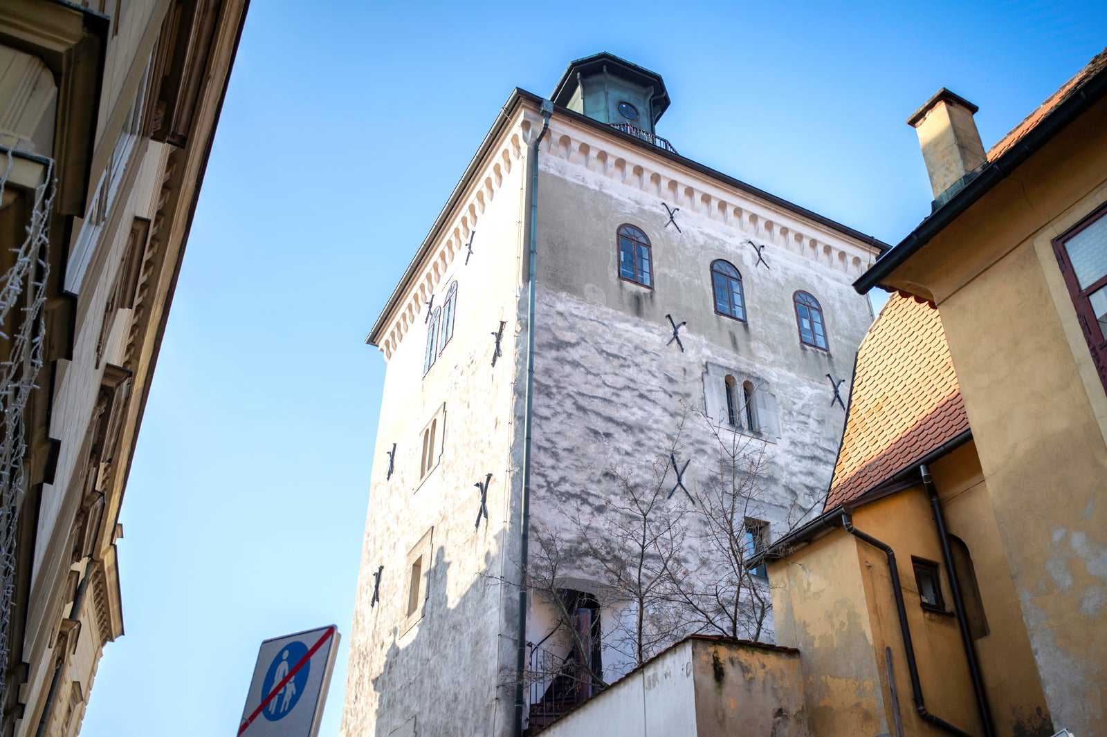 Lotrščak Tower