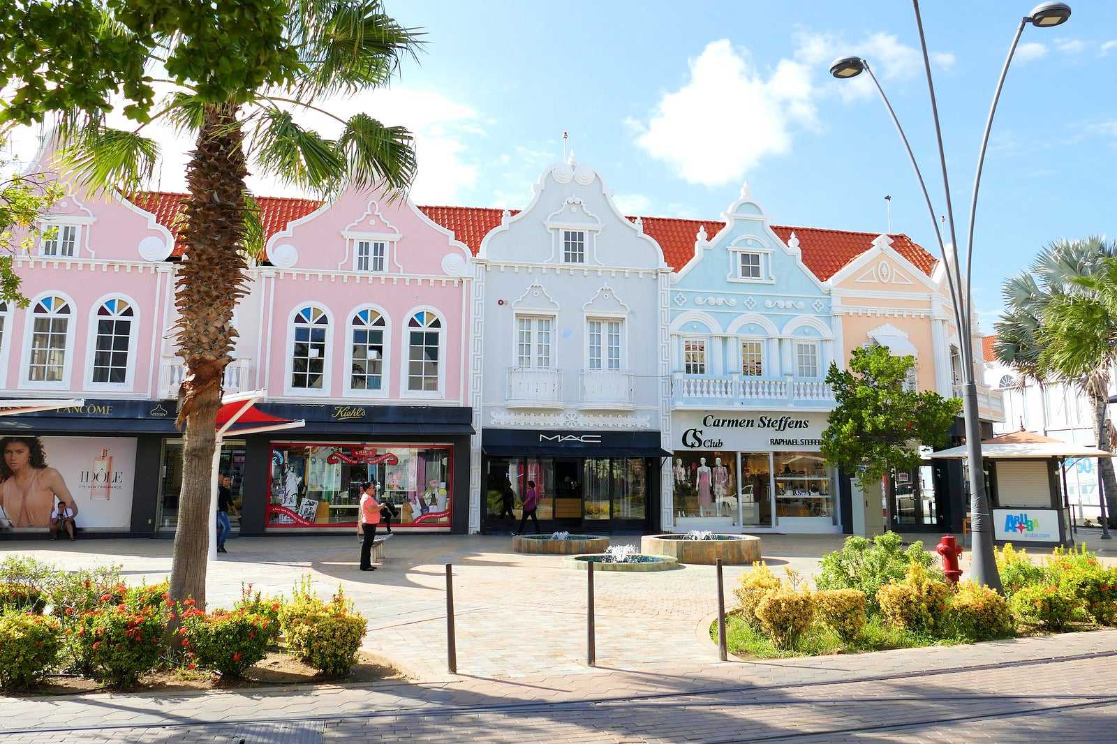 10 Best Places to Go Shopping in Aruba