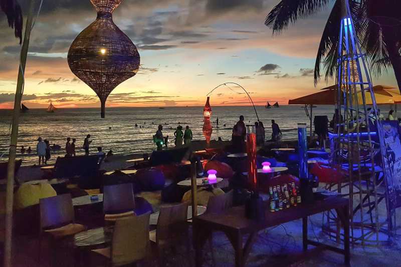 5 Best Beach Clubs in Boracay
