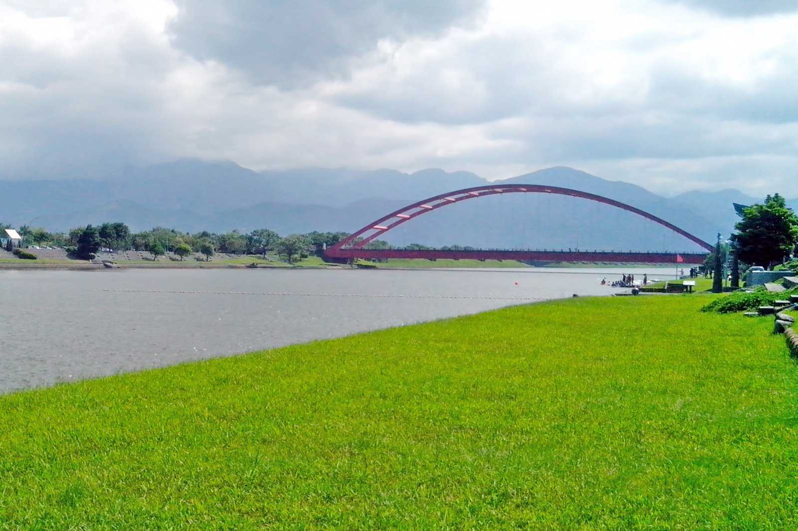 Dong Shan River Park