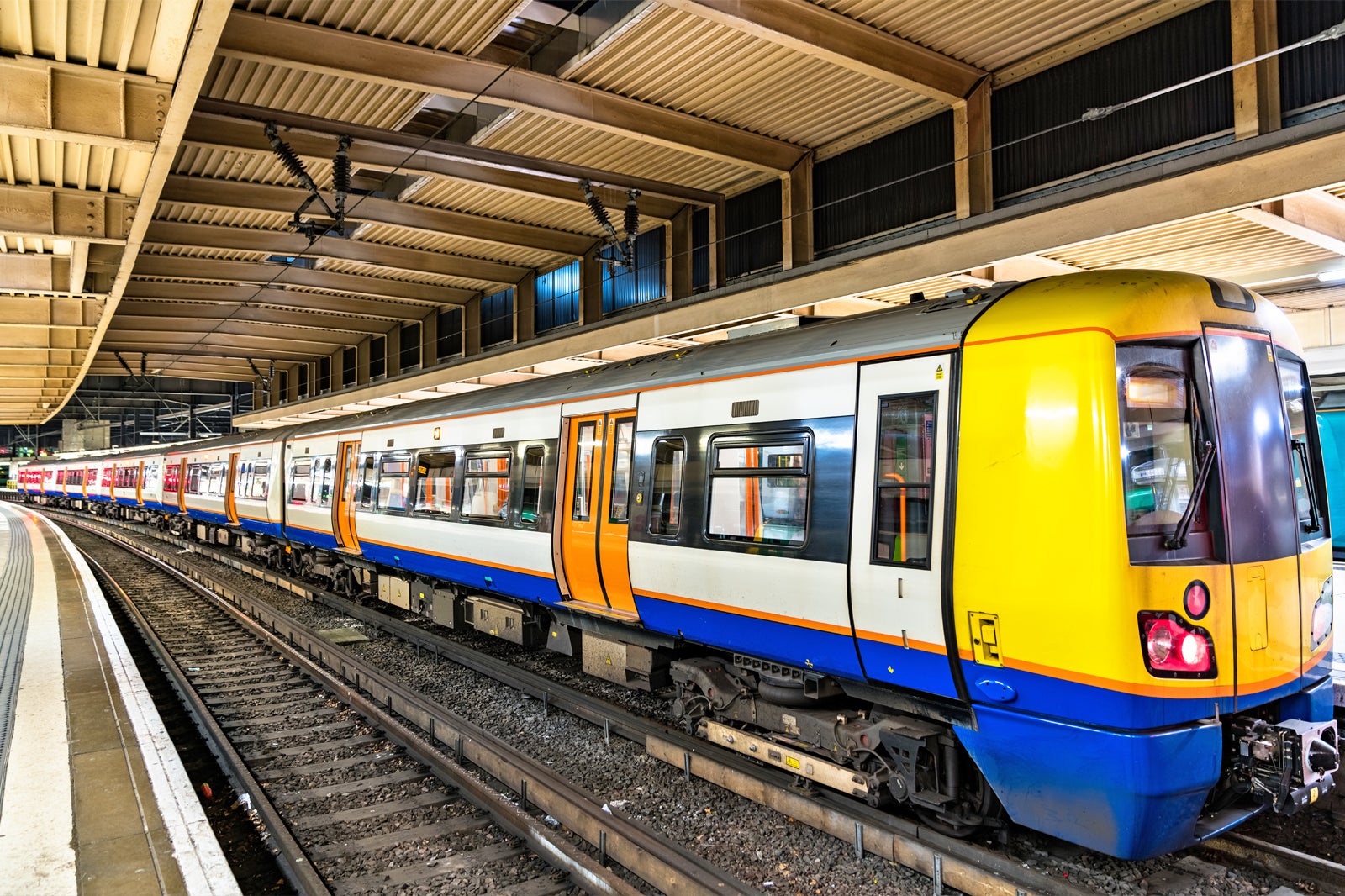 London Euston Station - Visit London’s Busy Southern Terminus - Go Guides