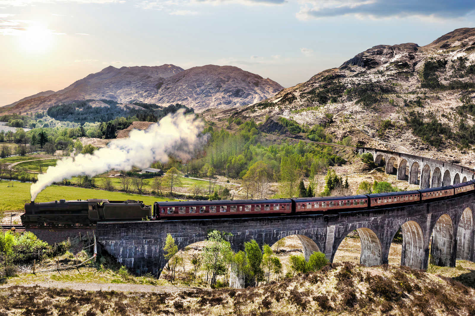 Glenfinnan Viaduct, Glenfinnan, Scotland
