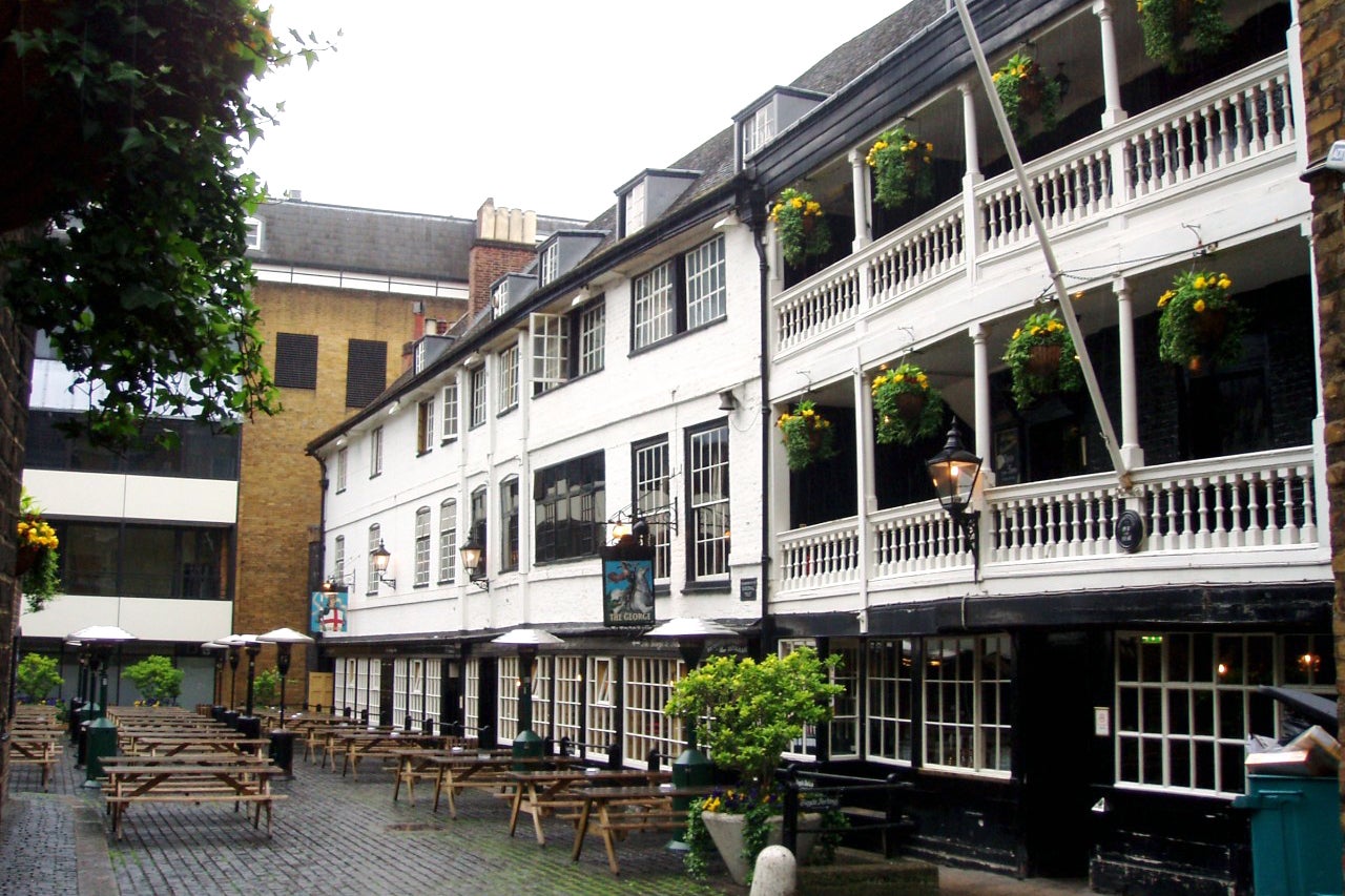 10 Most Iconic Pubs In London - Where To Enjoy A Pint In A Traditional ...