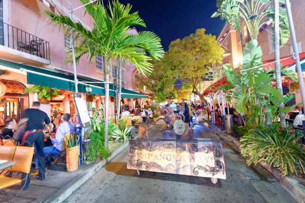 Española Way in Miami Beach