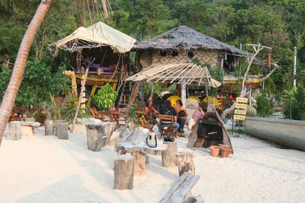 Sunflower Beach Bar in Phi Phi