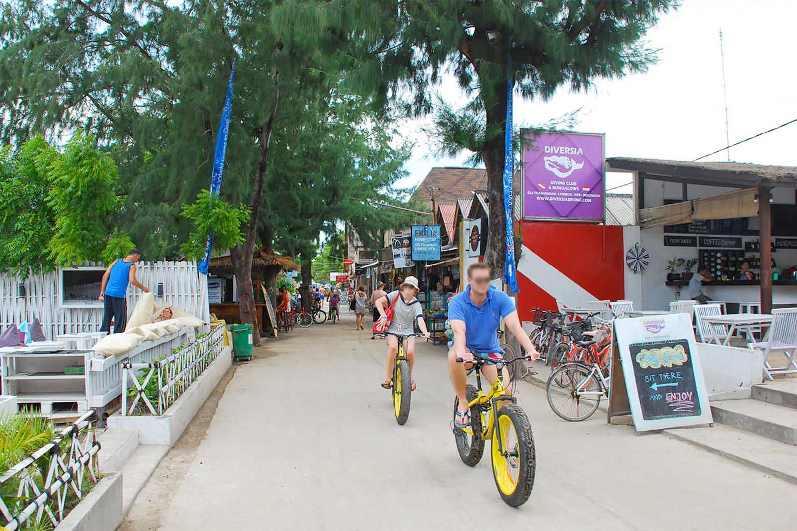 Cycle around the island!