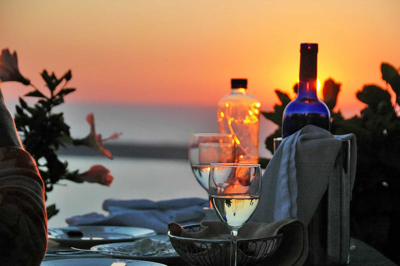Santorini wine-tasting tours