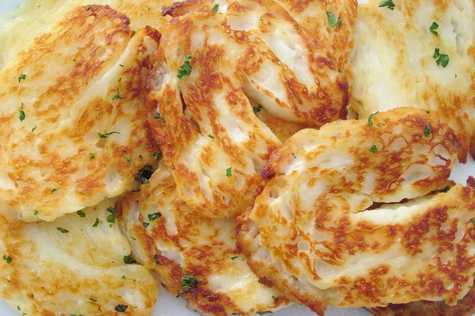 Meze and halloumi cheese
