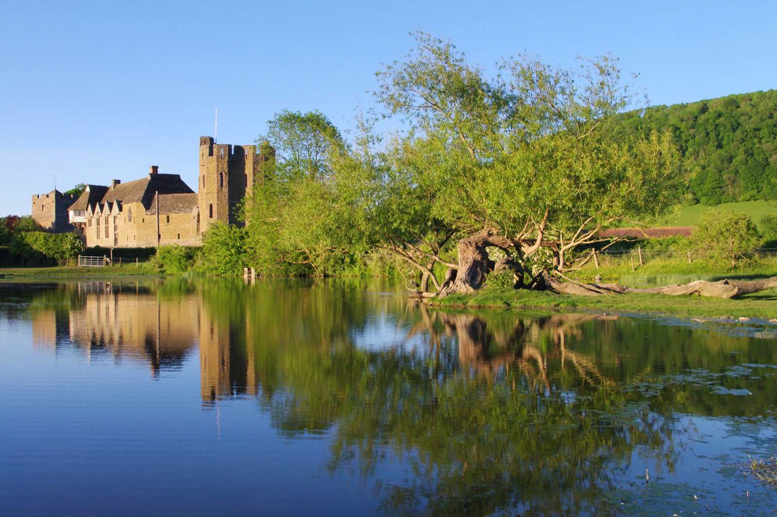 Stokesay Castle