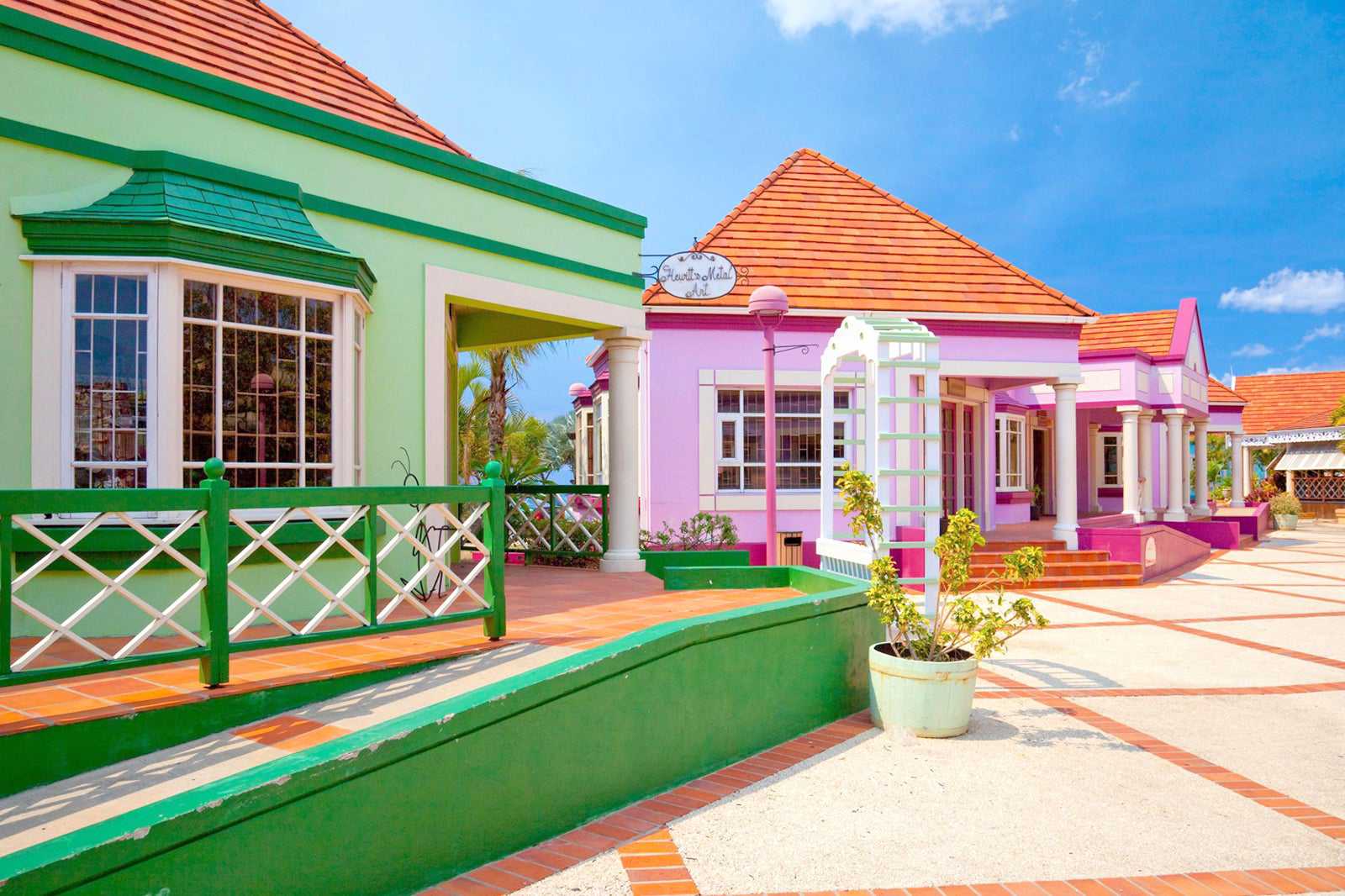 Pelican Village Craft Centre