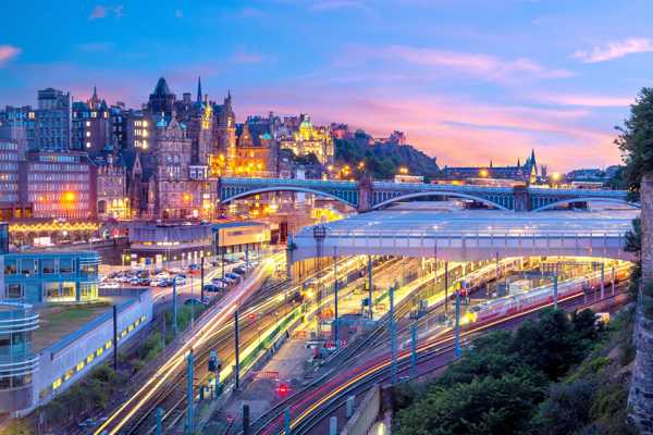 Edinburgh Waverley Train Station