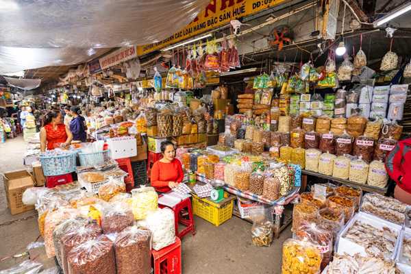 5 Best Places to Go Shopping in Hue