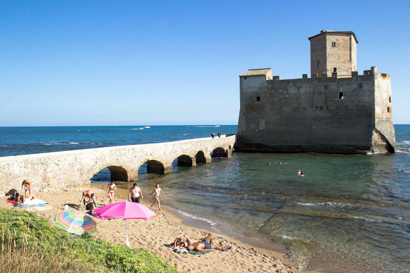 Torre Astura Beach
