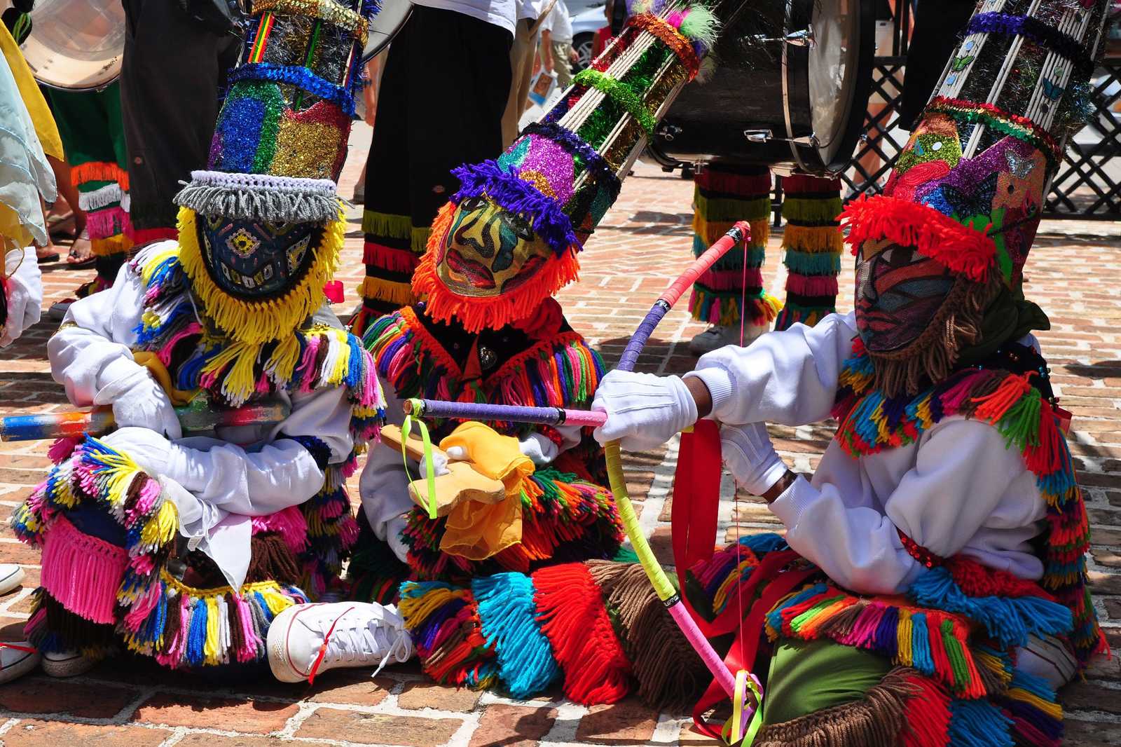 What are the main annual events in Bermuda?
