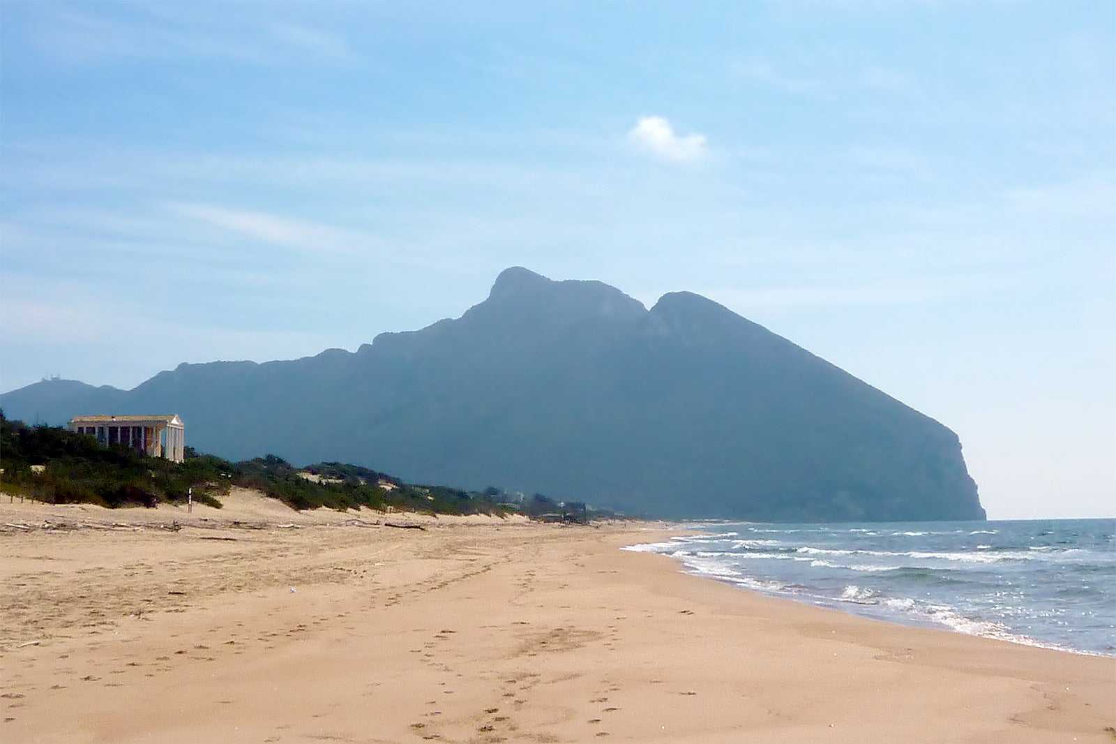 Bufalara Beach