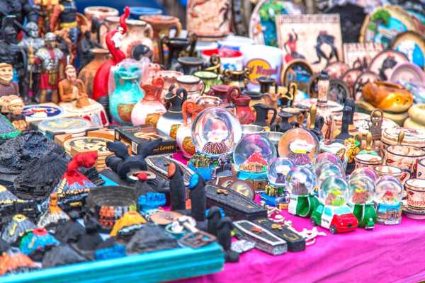 10 Best Markets in Naples