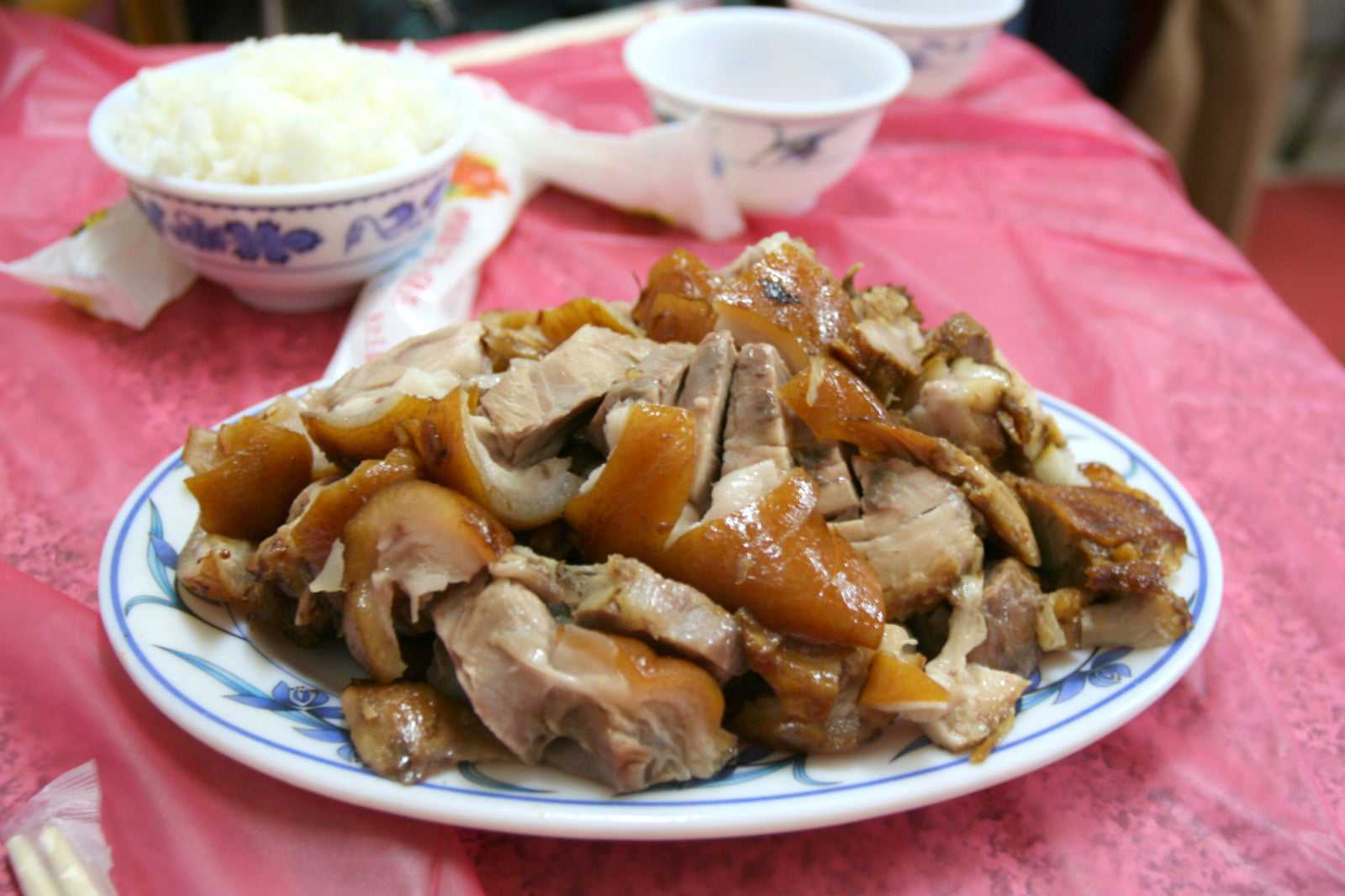 Wanluan pig knuckle (Wanluan zhu jiao)