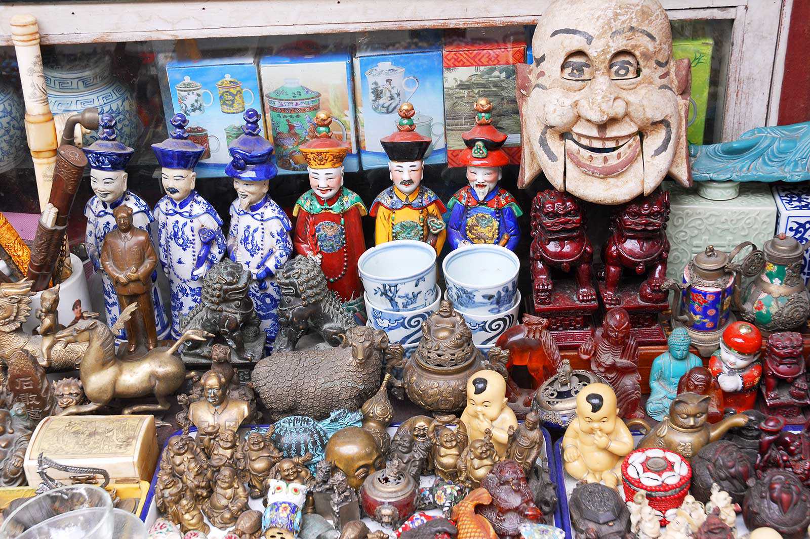 10 Best Places to Go Shopping in Shanghai