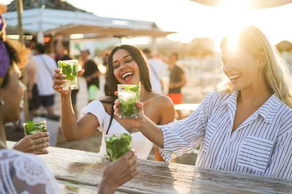 10 Best Beach Bars and Clubs in Benidorm