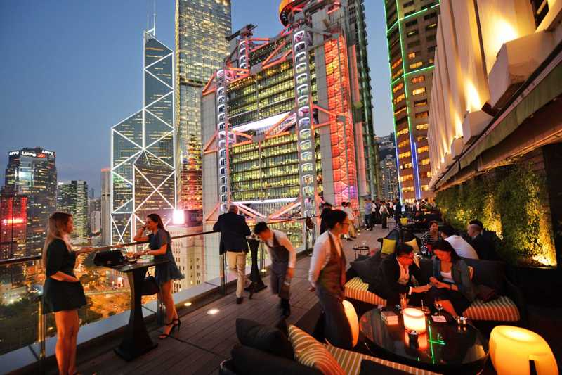 8 Best Rooftop Bars in Hong Kong